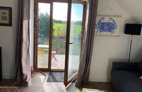 Ploemel Cottage | Cottage "Gîtes d'Izel N°2" with Private Garden & Wi-Fi