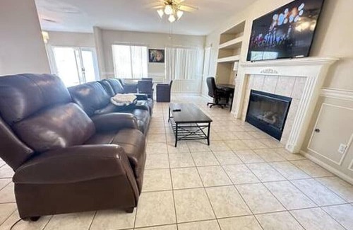 Silverado Ranch House | Big Brunellos 5bedrm, den w sofa bed, kids welcome, pets ask