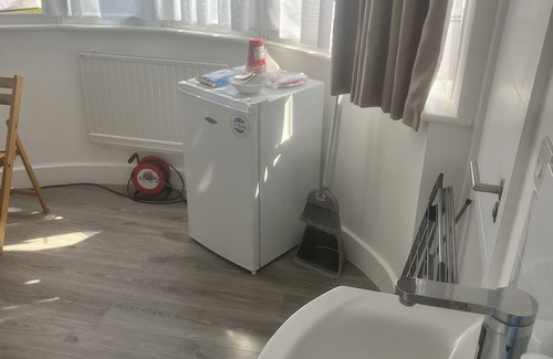 South Harrow Apartment | Brand New Studio Flat 5 minutes from central london