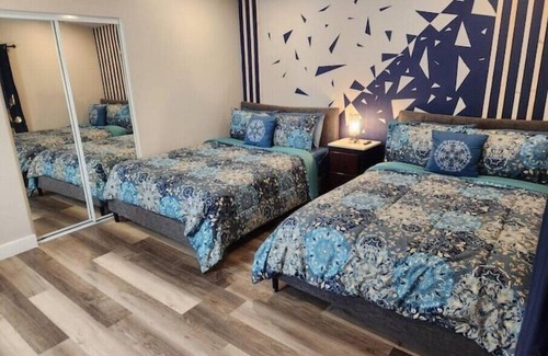 Spring Valley Villa | Luxury Diamond Class 2,700 sqft Villa 15-min STRIP with FREE Heated Pool
