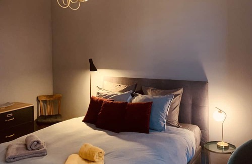 Gares Apartment | Suite with private bathroom