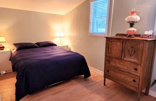 Riviere-a-Pierre Ski Chalet | Chalet du cap Accès Privé Avec Quai au Lac. Animaux de Compagnie Acceptés