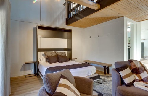 Gentry Cabin | Gentry Gem with Deck, 1 Mi to Siloam Springs Lake!