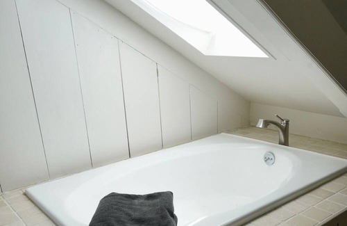 Barrington House | 1775 Charming Historical House