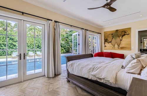 Palm Beach - West Palm Beach House | Fatio desigend 5 bd/6.5 ba Estate | Private Pool | Beach acccess | Quiet North End