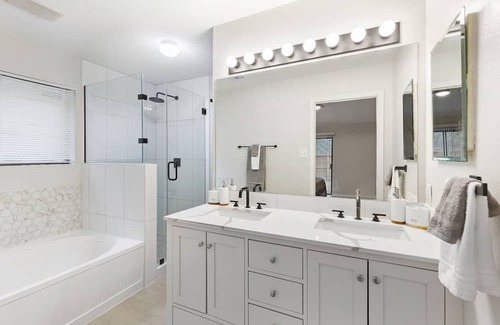 The Woodlands House | Entire Modern Home in The Woodlands