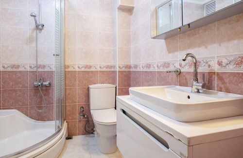 Uskudar Apartment | Missafir Apartment with a Panoramic Bosphorus View