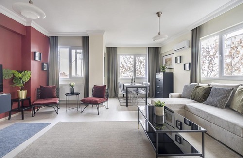 Bostanci Apartment | Missafir Modern Flat with Balcony on Bagdat Street