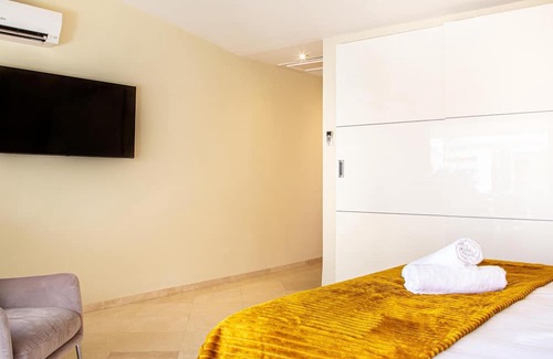 Golden Mile Apartment | Penthouse Boutique Suite Marbella