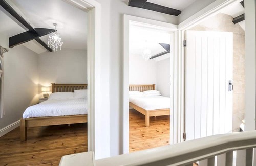 Penally House | Barn Conversion - Hot Tub - Penally - Tenby