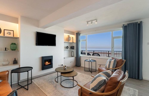 Saundersfoot Apartment | Sea View Apartment - Sea Front Apartment with Views