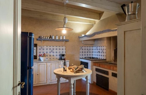 Dicomano Apartment | Villa Florenza - Private villa with pool in Tuscany