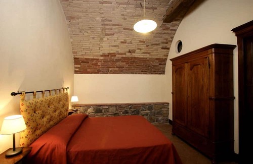 Cinigiano Villa | Villa Pozzi - Seven Bedroom Villa, Sleeps 20