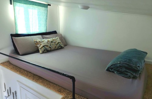 Colorado City Apartment | Modern Tiny Home with Hot Tub