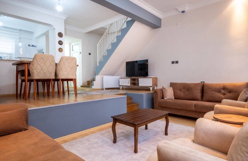 Kusadasi City Centre Villa | Duplex Villa w Sea View Terrace in Kusadasi