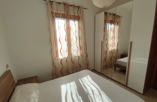 Fondi Villa | DETACHED HOUSE BY THE SEA 6 BEDS WITH LARGE GARDEN