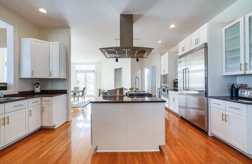 Mokena House | Stunning Mokena Home w/ Pool + Deck w/ Lake View!