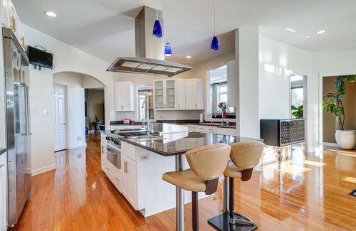Mokena House | Stunning Mokena Home w/ Pool + Deck w/ Lake View!