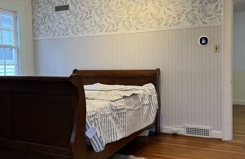 Portsmouth Apartment | Historic cottage with stove fireplace near hospital, casino, and party venue.