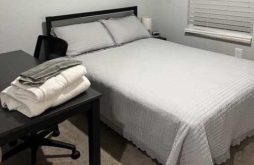 Roseland Apartment | Roseland’s Hidden hideaway apartment