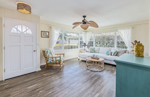 Kalama Tract House | Omao - Kailua, Oahu - Cute Kailua Beach House - NEW RENTAL