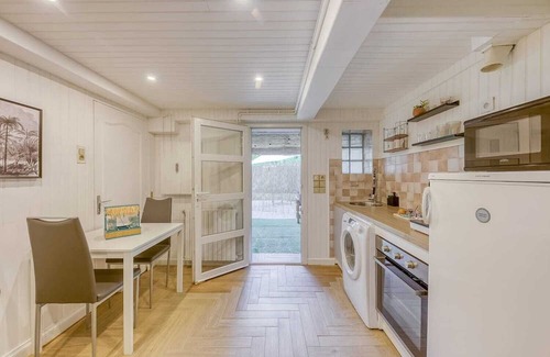 Chanteloup-les-Vignes Apartment | Le Paradis à 30 min de Paris
