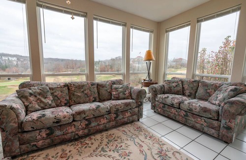 Branson Condo | 3 Bedrooms w/ Loft ~ Golf Course View ~ Sunroom ~ Near THE STRIP! (FW2-5)