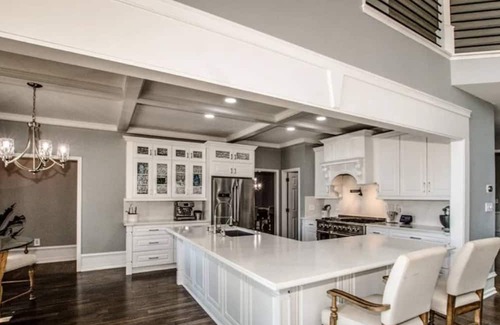 Mayhew House | New Listing! The White Lotus - Luxurious Waterfront home on Lk Norman - Pool - Private Beach - Dock