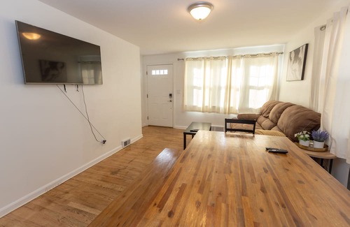 New Haven House | Shared Rooms Near Yale Gaming Room