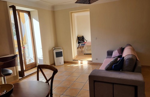 Sainte-Agnes Apartment | Appartement au Cœur du Village Médiéval de Sainte Agnès, Entre mer et Montagne