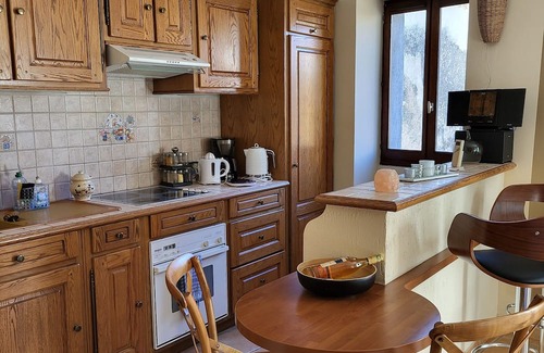 Sainte-Agnes Apartment | Appartement au Cœur du Village Médiéval de Sainte Agnès, Entre mer et Montagne