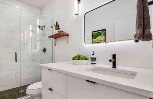 Westfield House | Downtown ATX Capital View Penthouse
