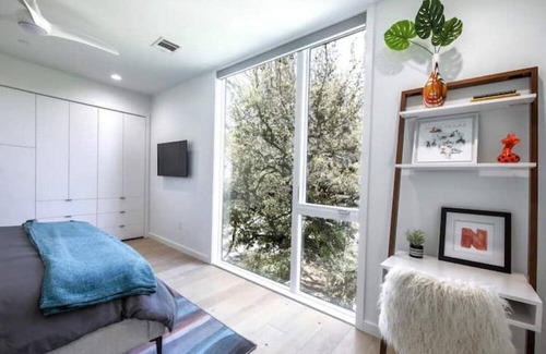 Westfield House | Downtown ATX Capital View Penthouse