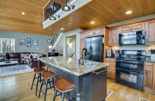 Pedlars Edge House | Wintergreen Resort Home: Close to Slopes & Trails