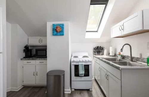 Greensboro Apartment | Comfortable for Long Term Stays!