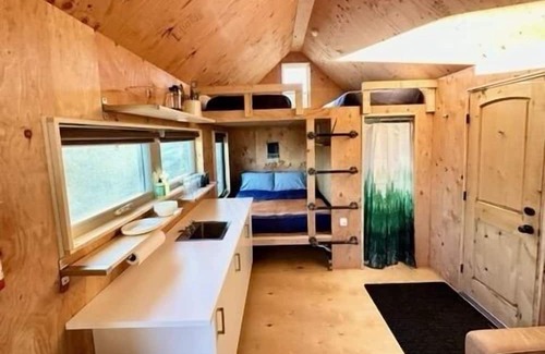 Walden Cabin | The Fox Den @ 22 West
