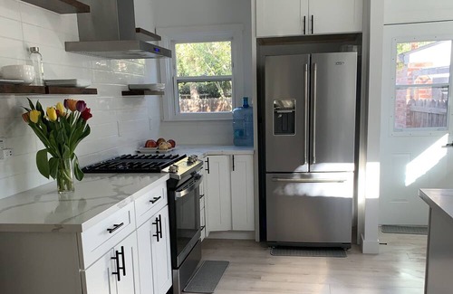 North Oak Park House | Newly remodeled Brick House by UCDavis Hospital