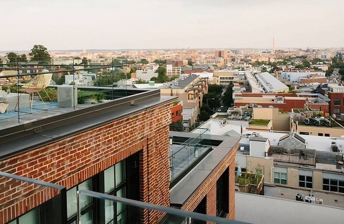Adams Morgan House | DC Cultural Hub, Smithsonian Nearby, Bliss Awaits in 3 Modern Units!