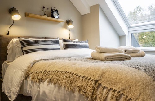 Backbarrow Apartment | Cosy 3BR Flat in Backbarrow near Tourist Spots