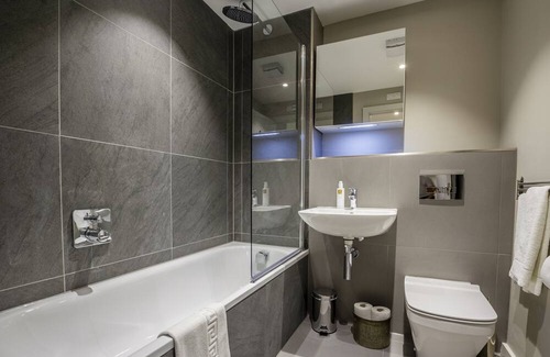 Backbarrow Apartment | Cosy 3BR Flat in Backbarrow near Tourist Spots