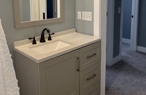 Mapleton/Fall Creek House | Elegant & Cozy Oasis Near Downtown Indy, 10 mins from Fountain Sq & Mass Ave!