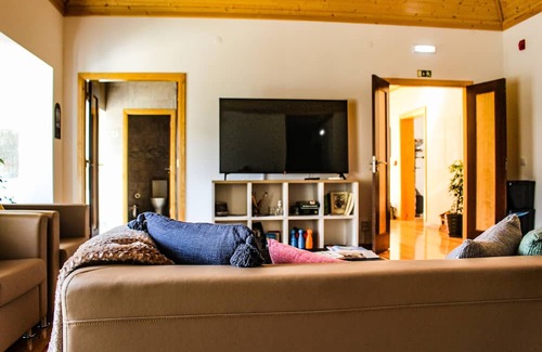 Gois Cottage | Casa de Campo Vale do Ceira, Quarto de Casal. Na Bela e Pacata Vila de Góis