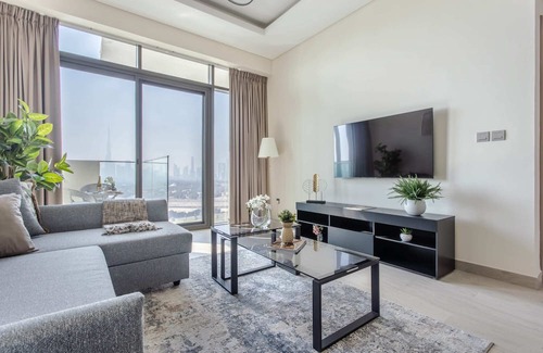 Jadaf Apartment | Contemporary 1BR w/Burj Khalifa Views in Al Jaddaf