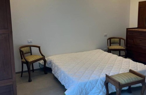Invorio Apartment | Holiday Apartment 'La Casina Tra I Laghi' with Private Garden and Wi-Fi