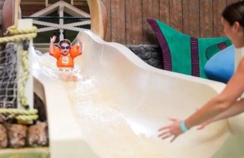Williamsburg Resort | Great Wolf Lodge Williamsburg VA, deluxe balcony family suite 12/4 -12/7/2023