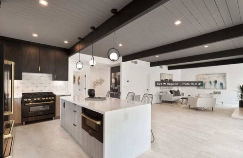 Vista Las Palmas House | The Regal Summary: We