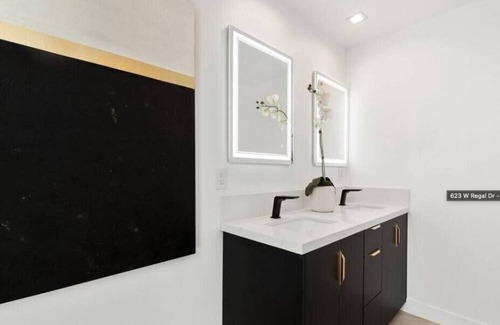 Vista Las Palmas House | The Regal Summary: We