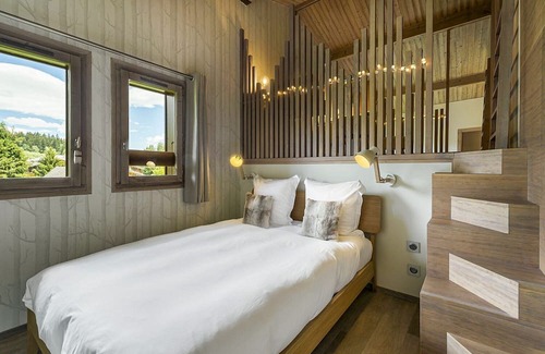 Demi-Quartier Villa | Apartment Paws - Three Bedroom Villa, Sleeps 7