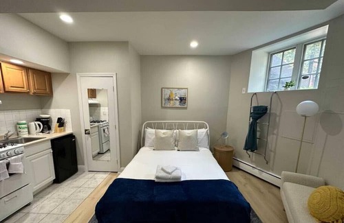 Prudential - St. Botolph Apartment | Quaint Studio Apt! | Steps from Back Bay