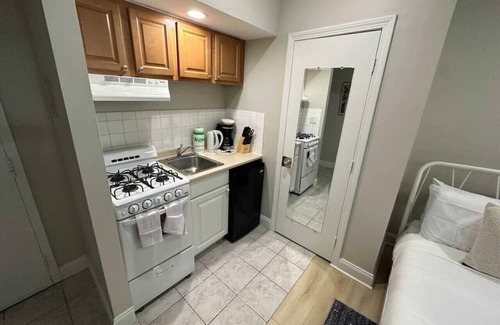 Prudential - St. Botolph Apartment | Quaint Studio Apt! | Steps from Back Bay